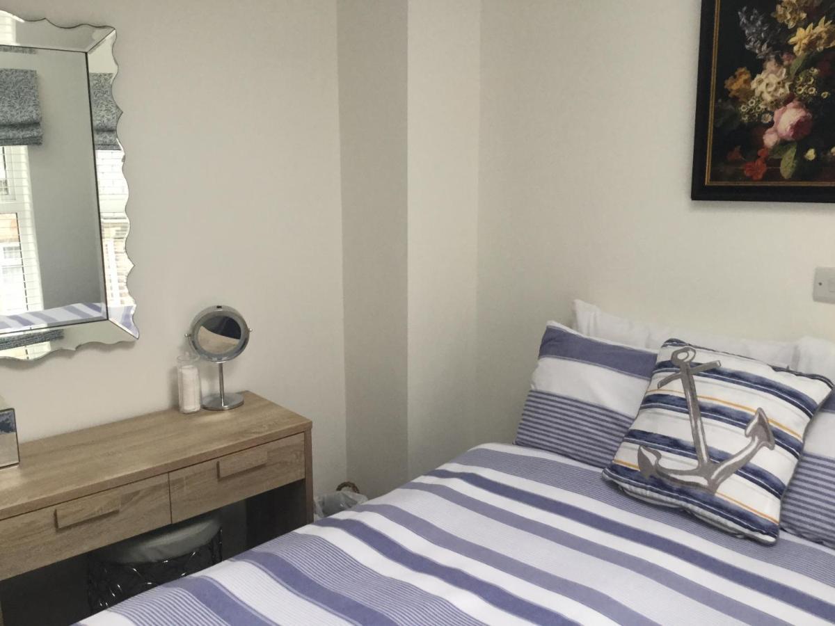 Open Plan Townhouse Apartment Caernarfon Exterior foto